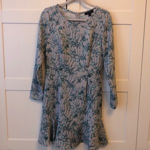 Banana Republic long sleeve drop waist with steal Floral Pattern